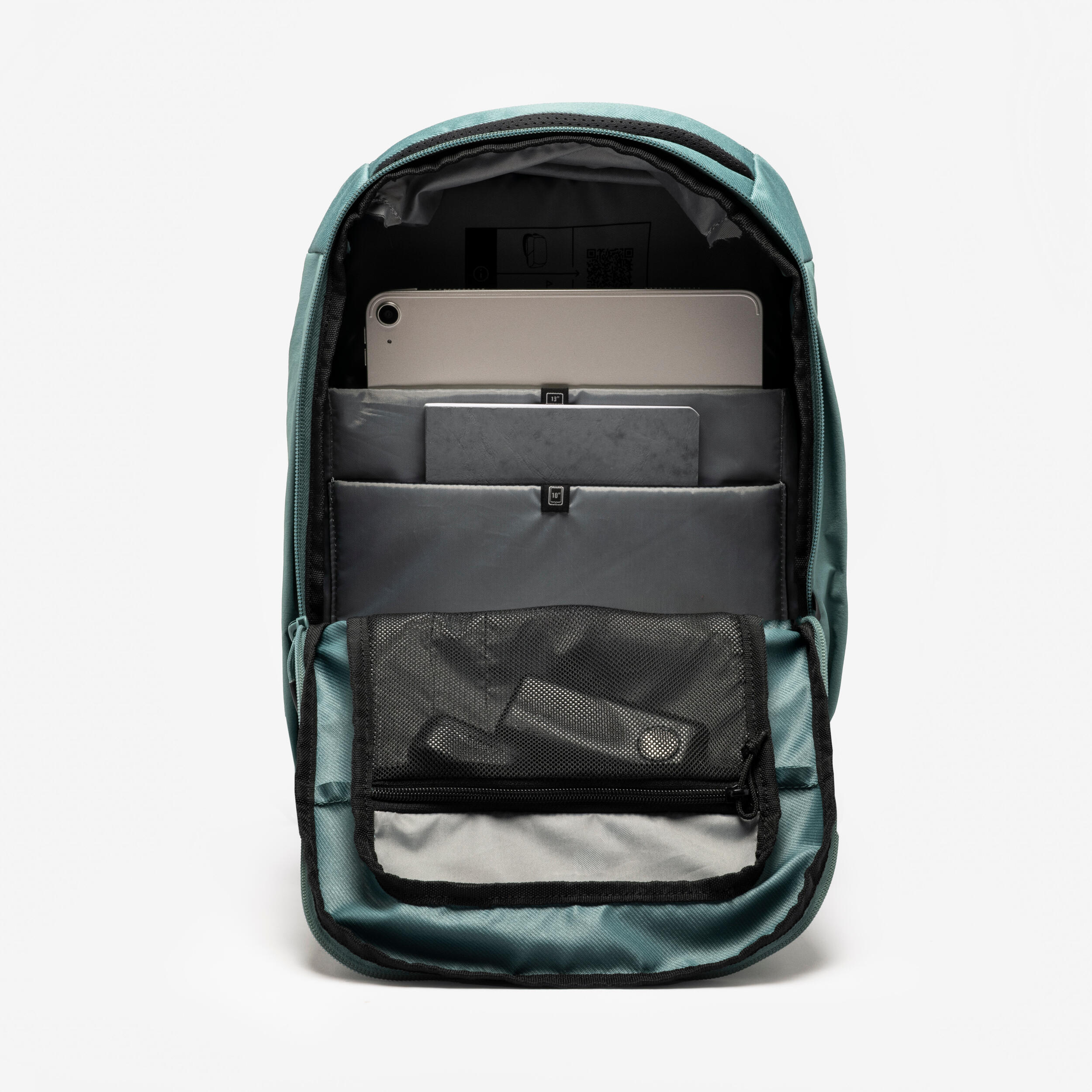 Quechua NH500 Escape 16 L Hiking Backpack - Image 30