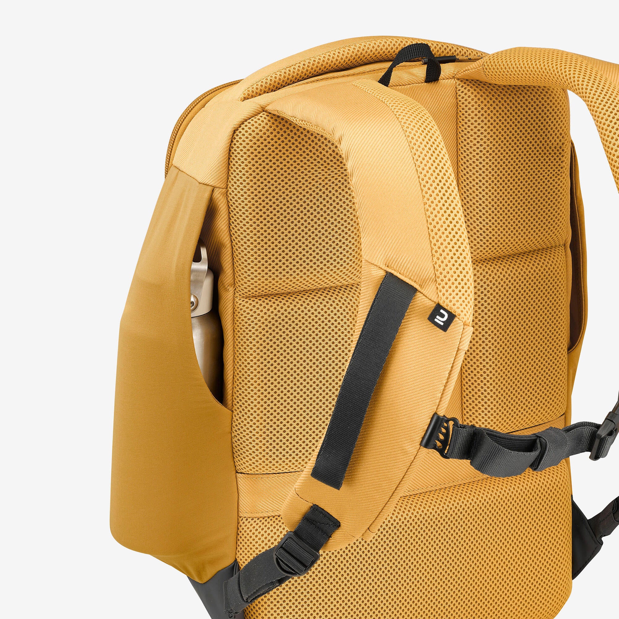 Quechua NH500 Escape 16 L Hiking Backpack - Image 8