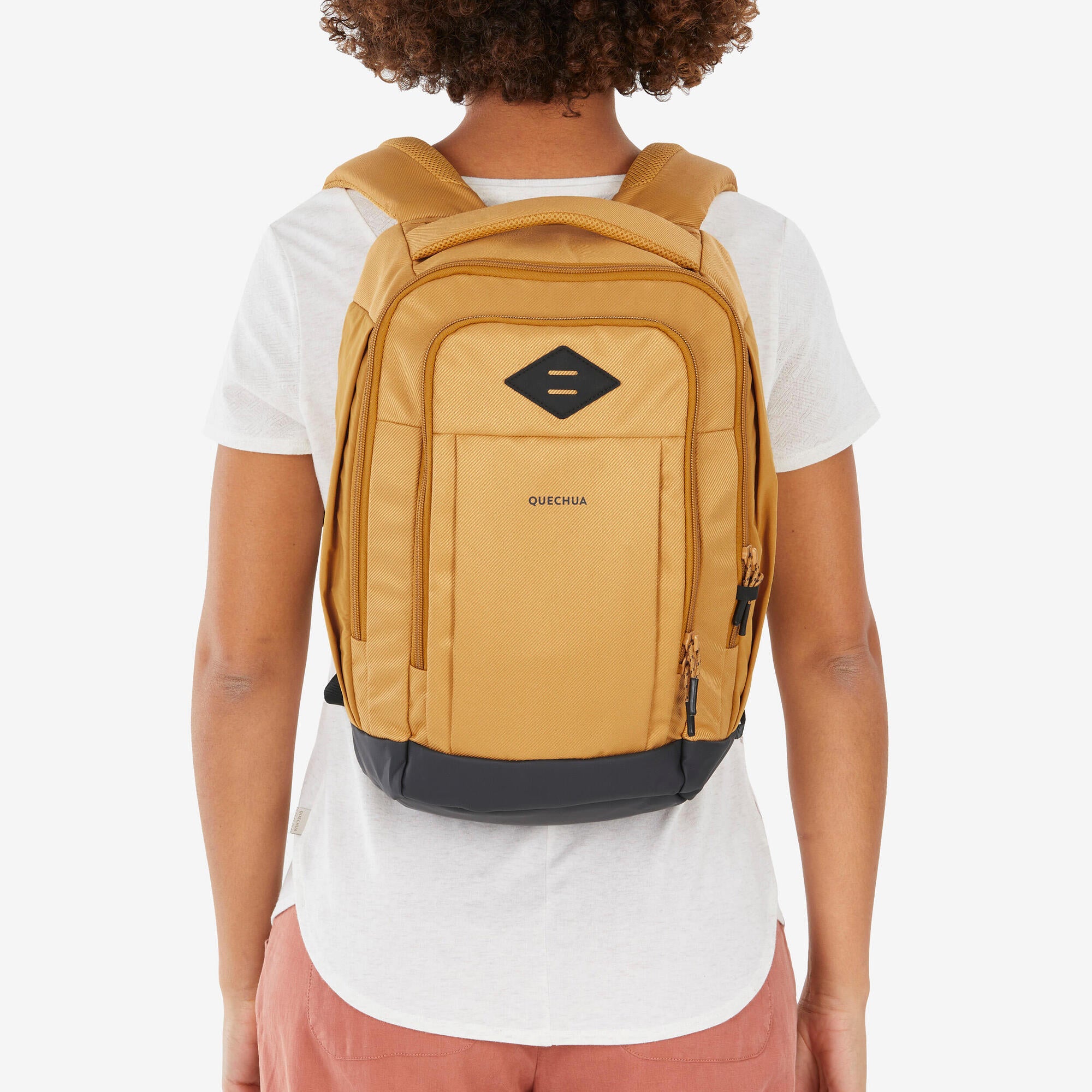 Quechua NH500 Escape 16 L Hiking Backpack - Image 2