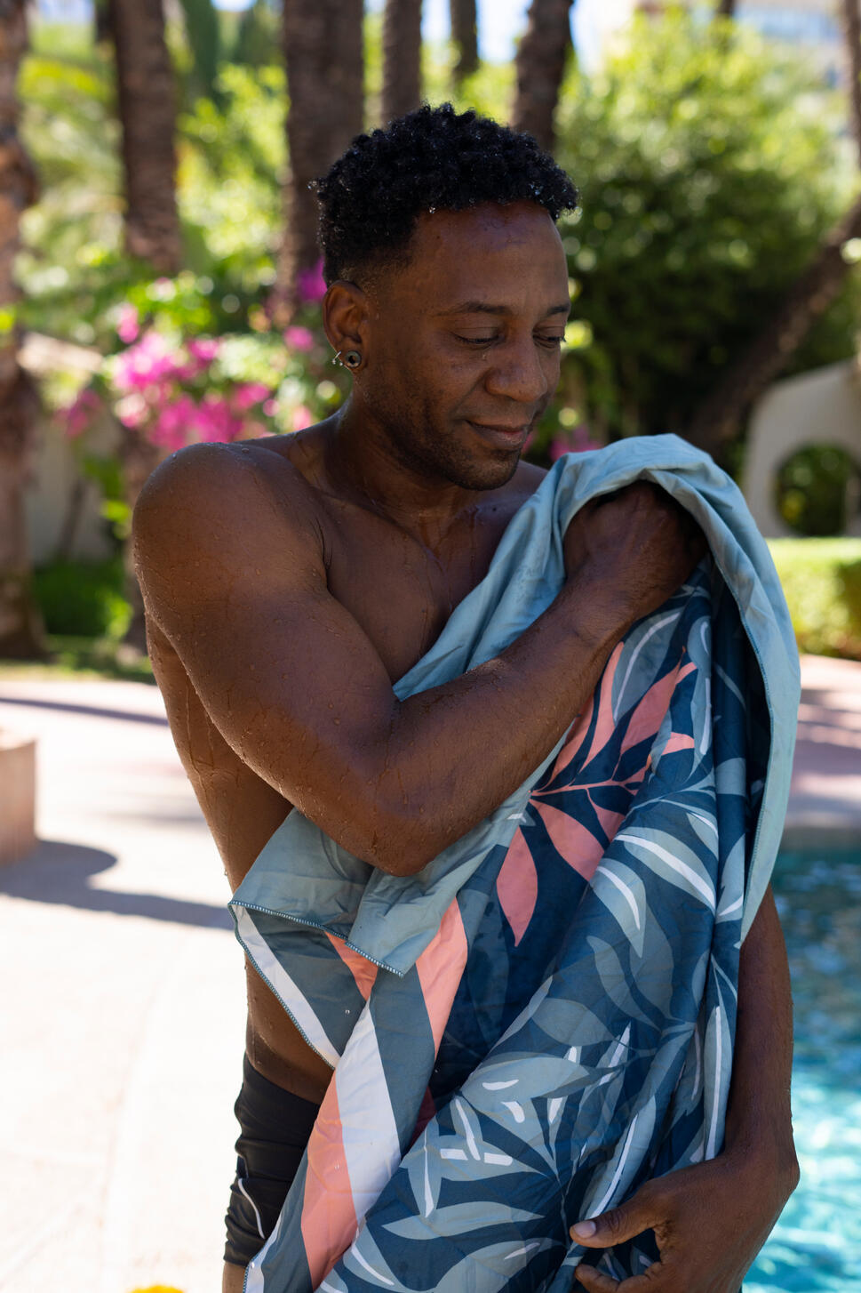 Microfiber Swimming Towel Size XL 110 x 175 cm - Image 6