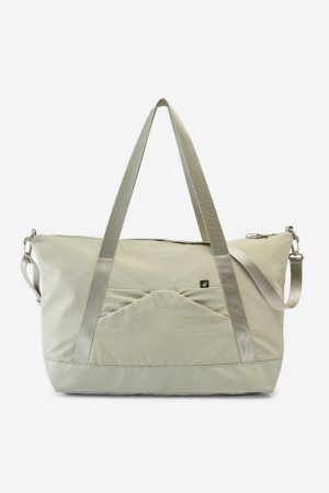 28L Sports Bag with Waterproof Pocket